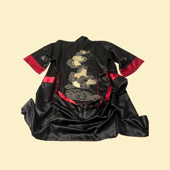 🔥Nice Piece🔥Black and Red Kimono with Gold Dragon Embroidery - Picture 1 of 9